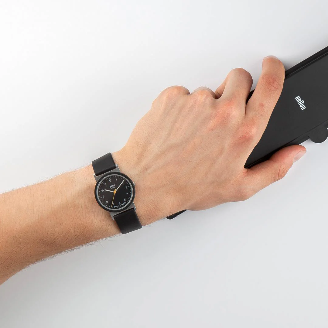 AW10 Braun classic watch - black dial and black leather strap - Image 8