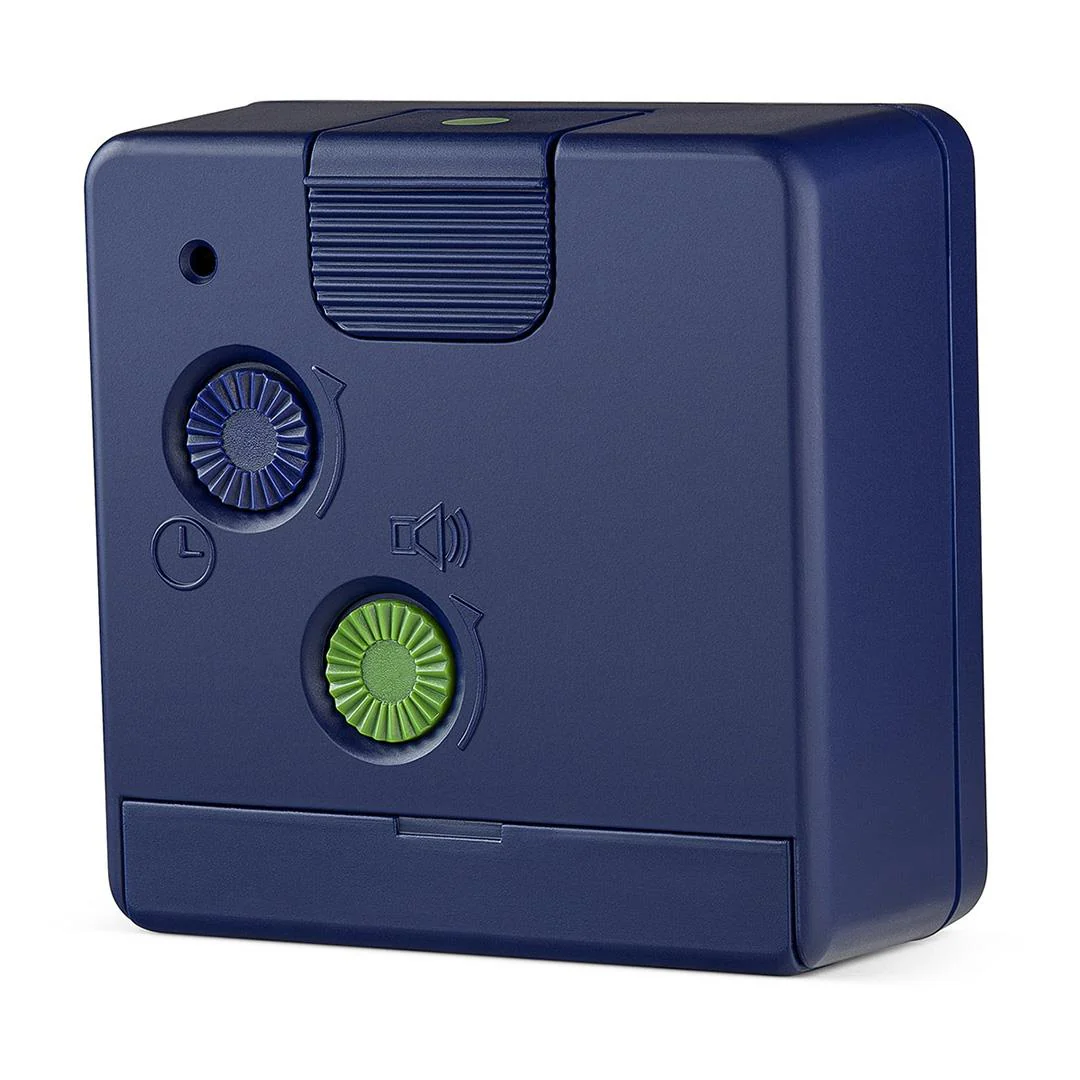 BC02 Braun classic travel analogue alarm clock - blue - Image 4
