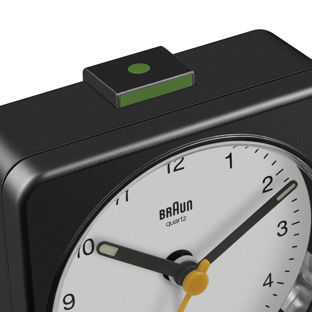 BC03 Braun classic analogue alarm clock  - black & white - Image 4