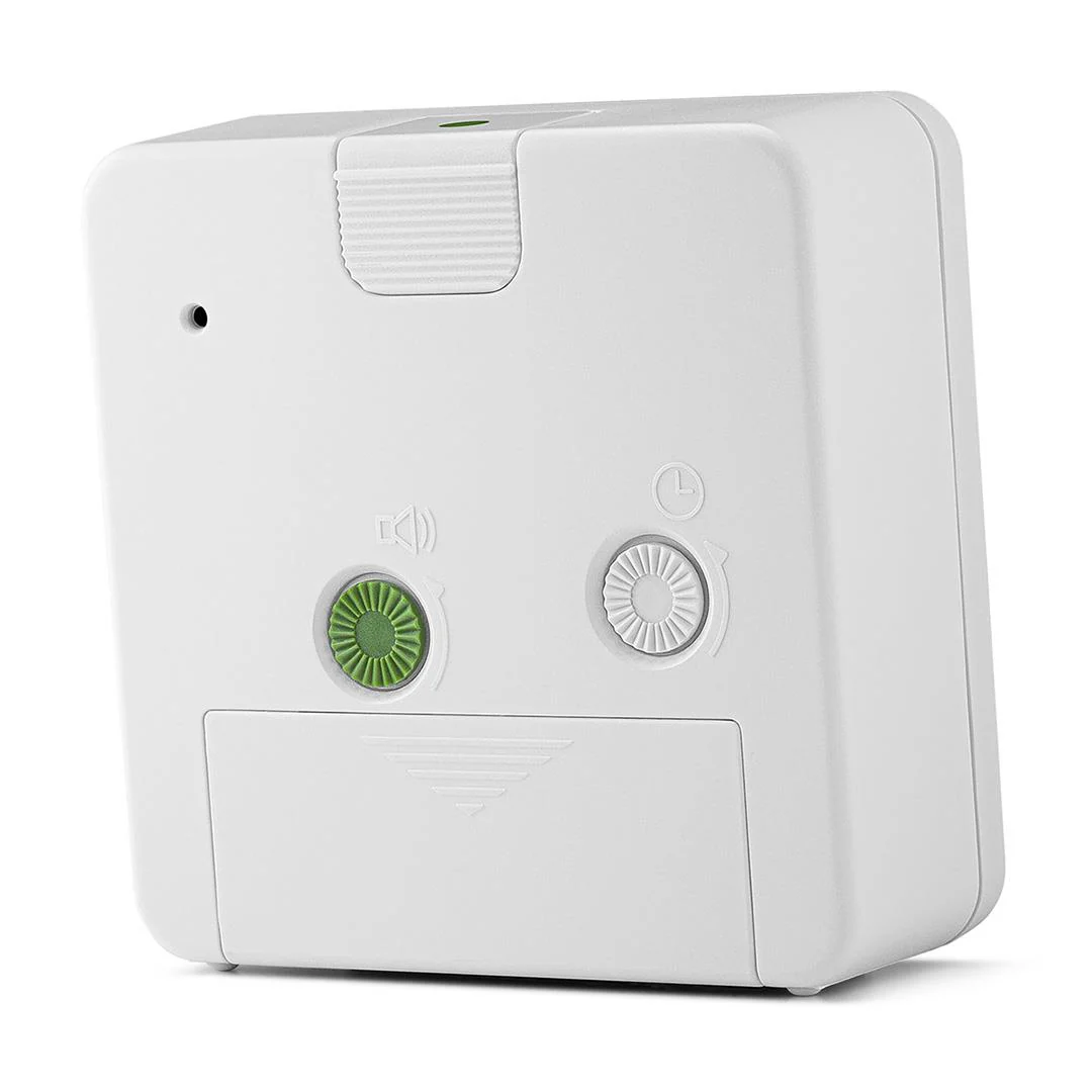 BC03 Braun classic analogue alarm clock  - white - Image 6