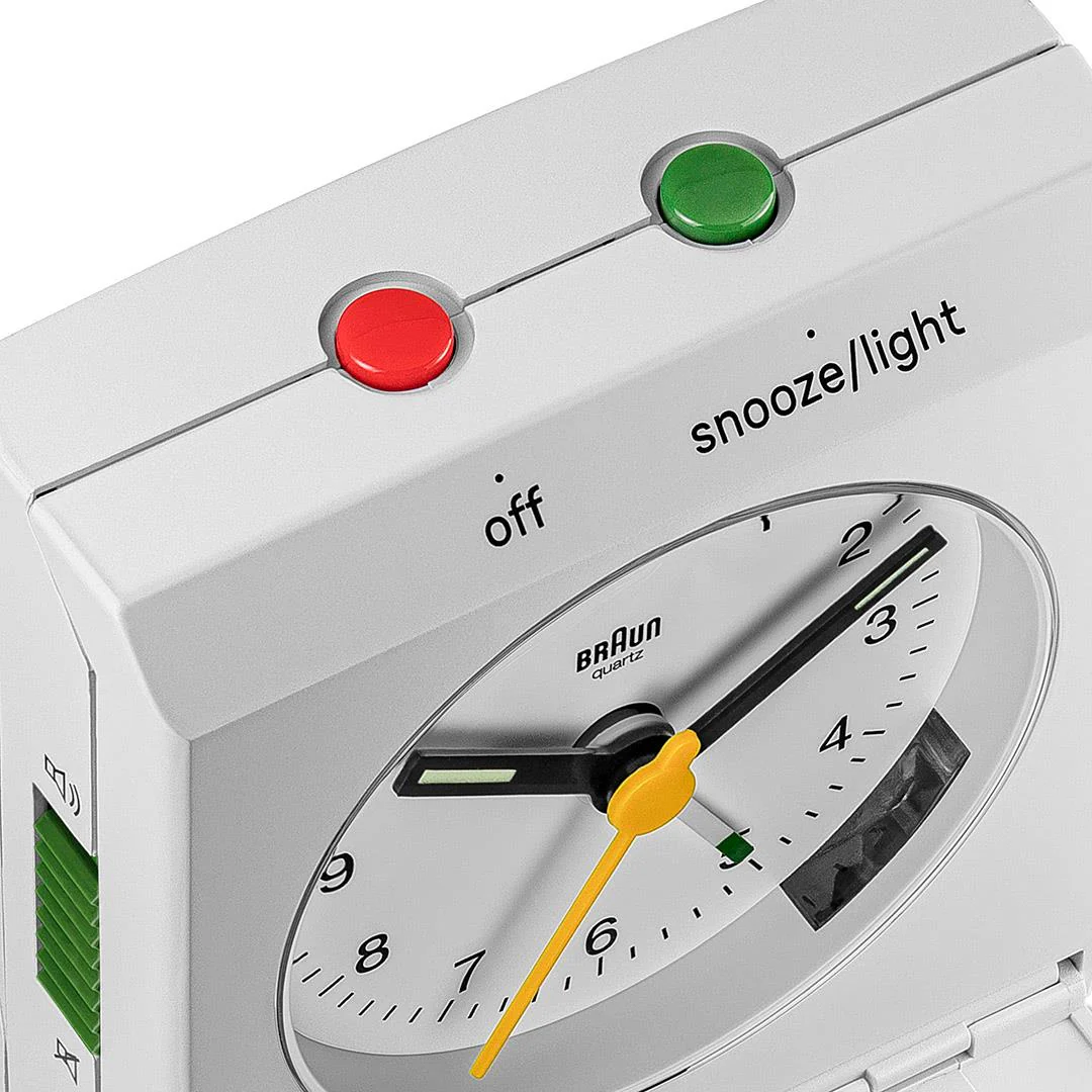 BC05 Braun travel analogue alarm clock- white - Image 5