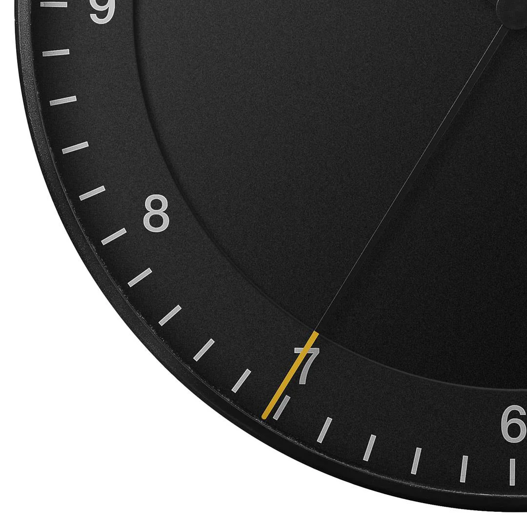 BC17 Braun classic large analogue wall clock - black - Image 4