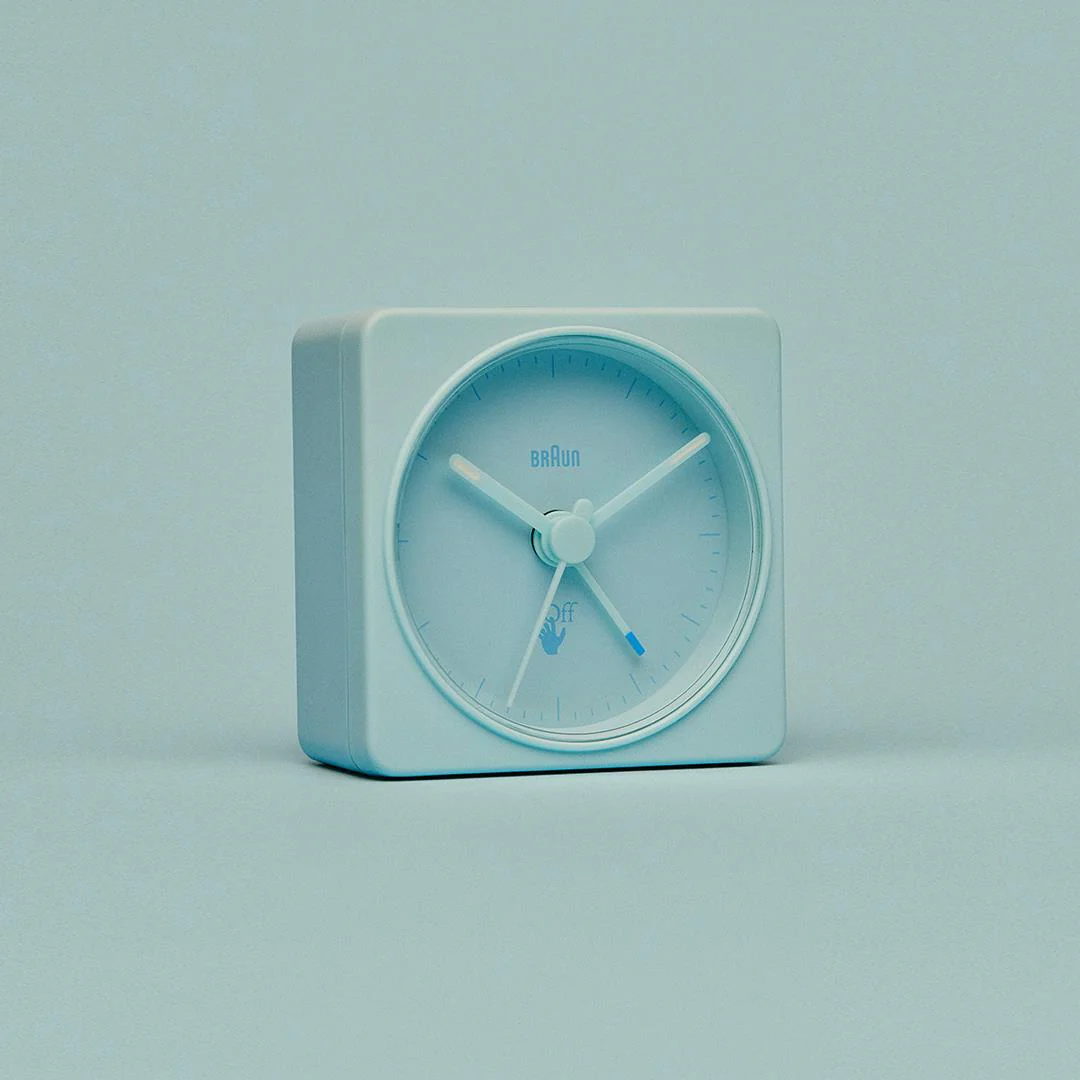 BC02 Off-White™ x Braun limited edition classic travel analogue alarm clock - blue - Image 3